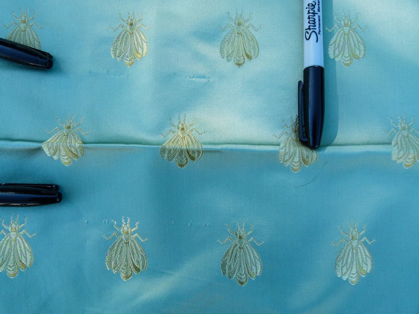 32 EV32 Square 25 x 25 inches Scalamandre Tassinari & Chatel Les Abeilles Vert Green