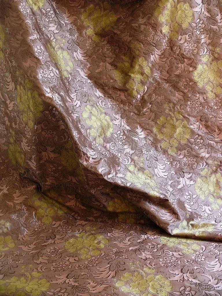 By Yd Hiend 100%silk Lampas Peony Bush "lilac" Purple Yellow Green 560 Lilac