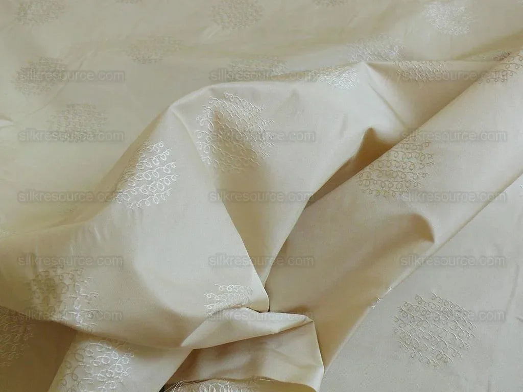 By Yard 100% Silk Damask Loop Doodle "vanilla" Ecru Beige Cream MSRP USD 200+/Y