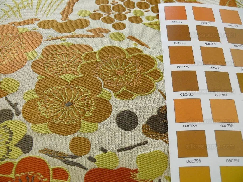 Kravet Coutour Imperial Kimono Silk Lampas Golden 1.5y