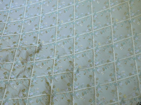 Scalamandre Butterfly & Trellis Lt Yellow Green Lt Lavender Gold MSRP USD 619/Y