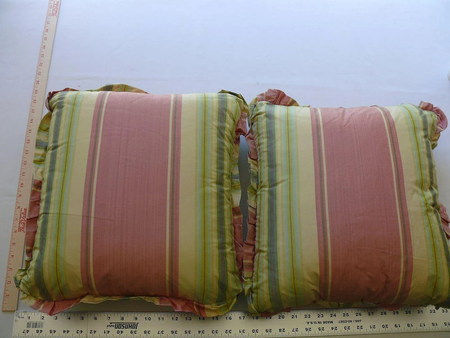 SCALAMANDRE DESIGNER 2 PILLOWS 16" 100%SILK TAFFETA Ombre STRIPE PINK RAINBOW MSRP$800