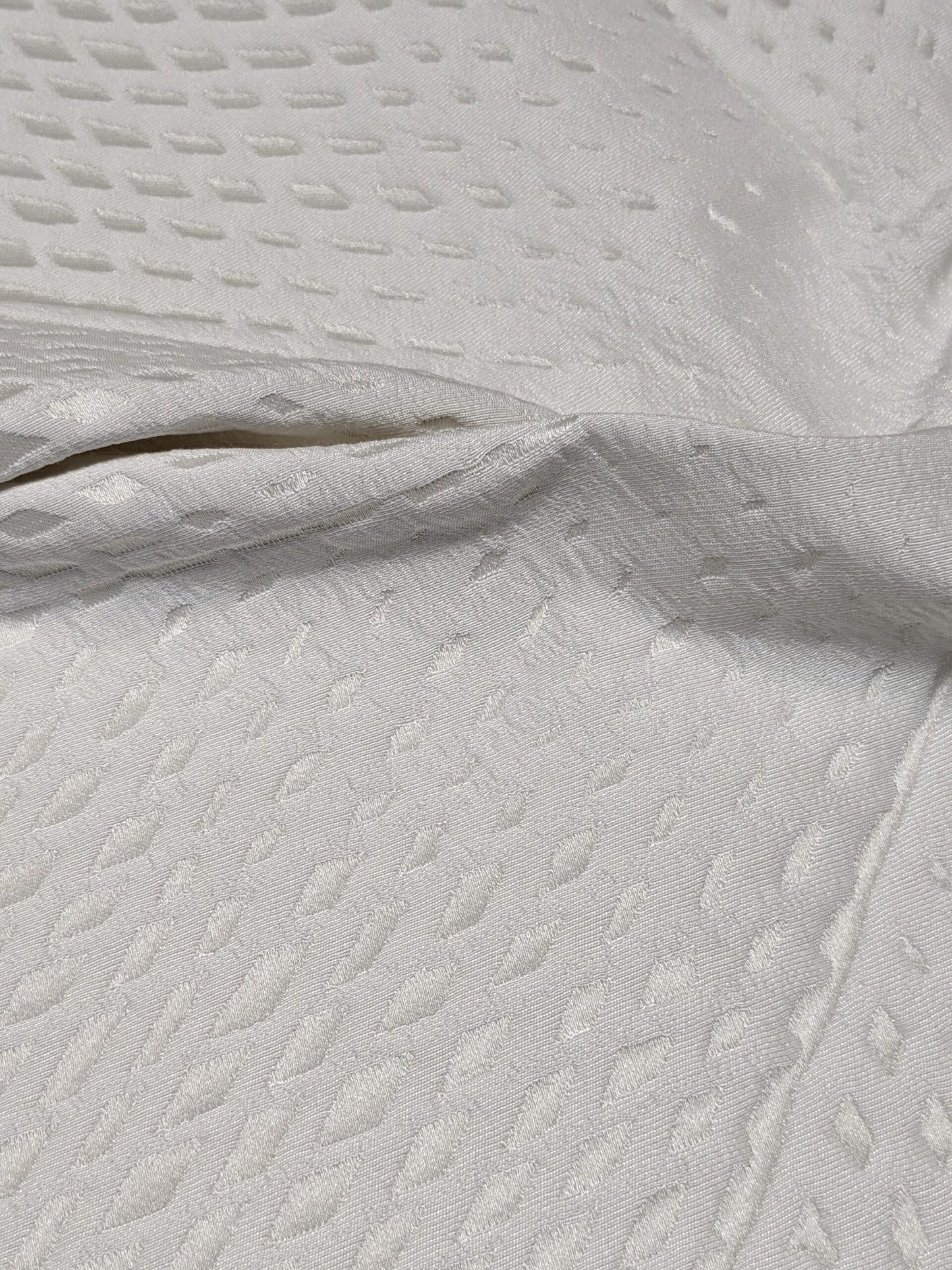 17 EV34 Special Square Jacquard by Lelievre Paris Baccara M1 Blanc White Small Scale Texture Diamond Polyester MSRP USD300+/y