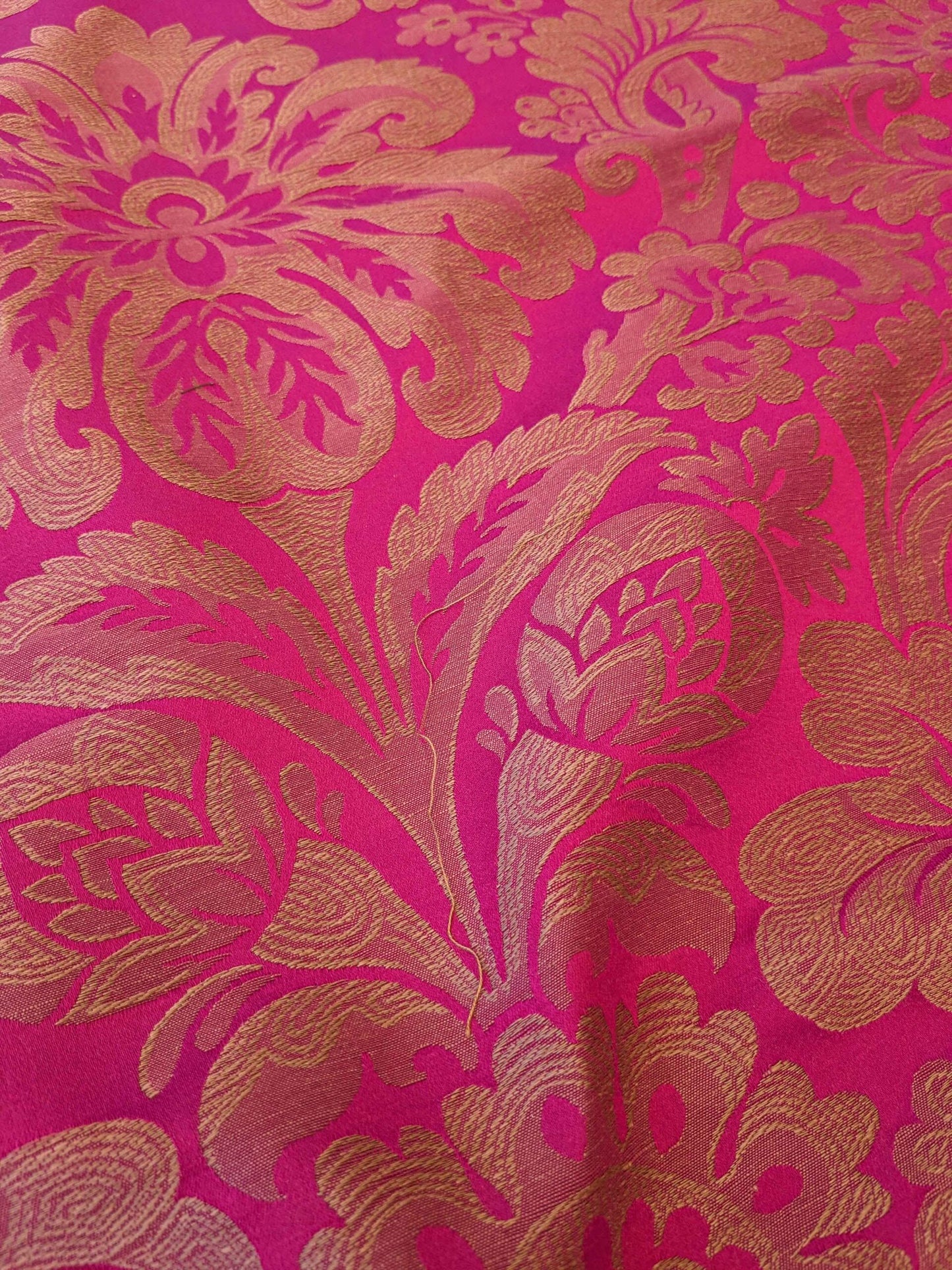 1Y+ Lelievre Paris Coppelia Amarante Cotton Linen Pink Damask Cotton Linen Medallion Renaissance