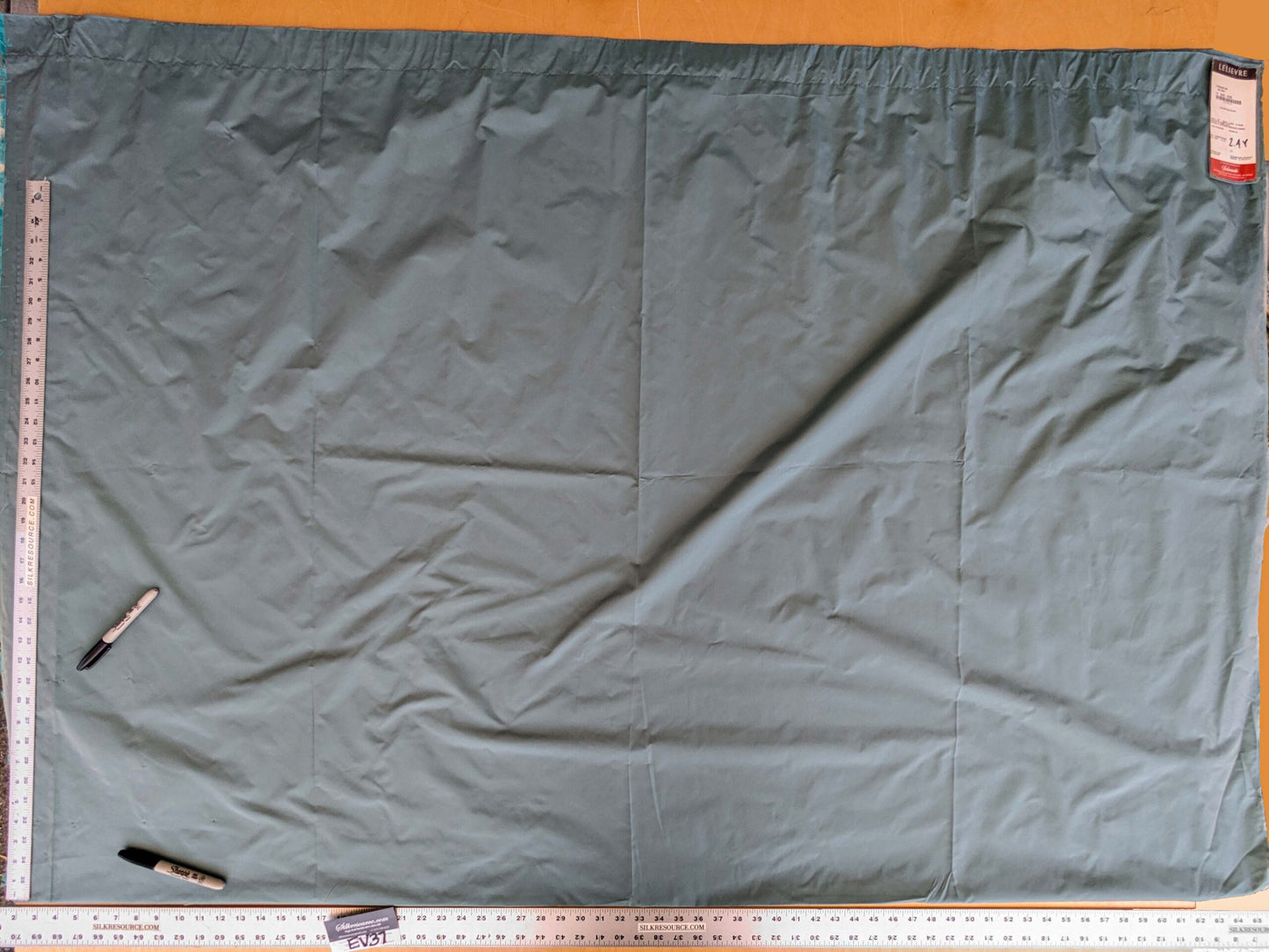 4 EV37 2.4yards Lelievre Paris Frenesie M1 Nattier Viscose Plain Blue