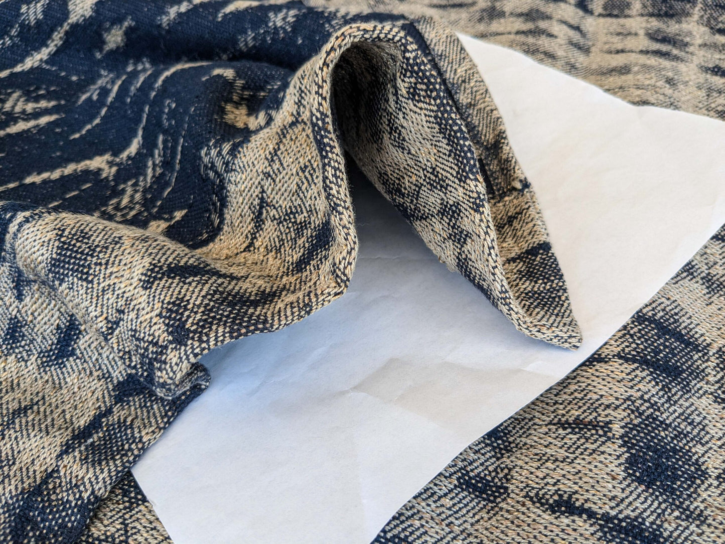 9 EV37 2.4 yards Scalamandre Shibori Weave Indigo Blue White Texture Silk Cotton