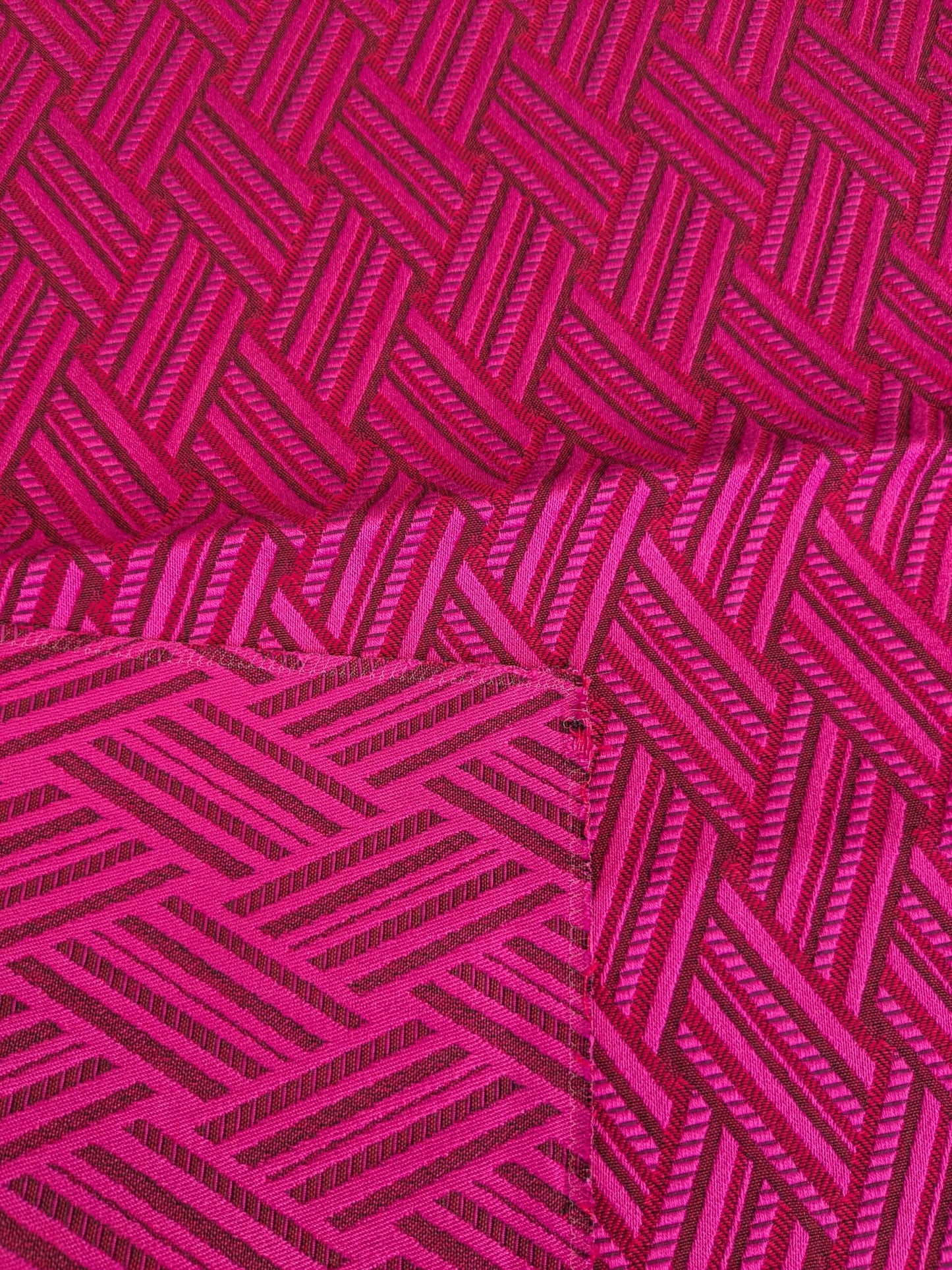 47 EV37 23" x 26" Lelievre Paris Vacoa Fuchsia Pink Diamond Ogee Viscose MSRP USD354/y
