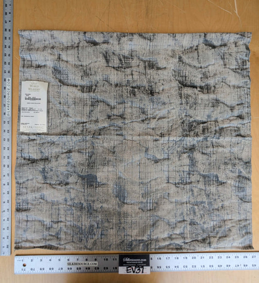 81 EV37 26" x 27" Old World Weavers Trilussa Dove Light Gray Abstract Large Jacquard