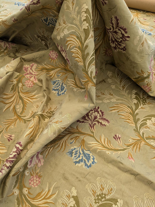 1.5y Old World Weaver VIVIANA French Lace Carnation Lampas Brown MSRP USD328/Y