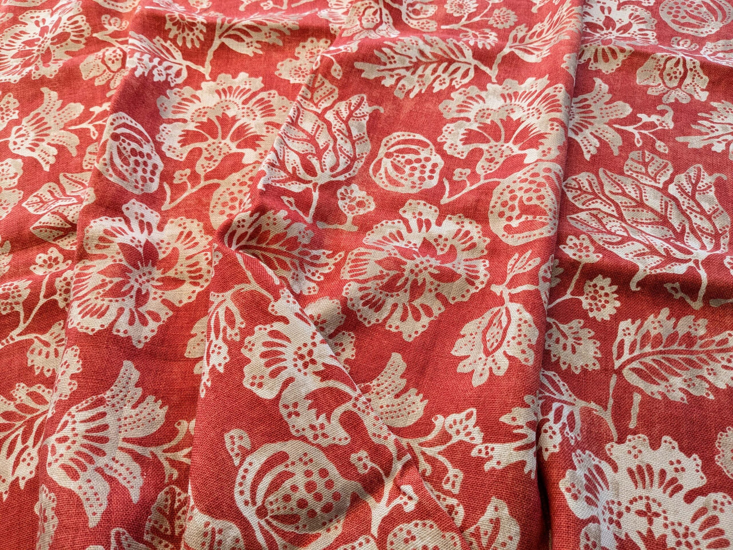 21 EV38 Scalamandre Calais Linen Print in Coral Pink Red Mediterrinan Pomegranite Block Print Heavy Linen MSRP USD300+/y 1.2y