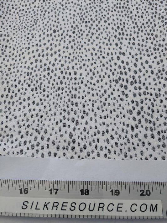 8 EV39 2.4y Scalamandre STINGRAY FLAX Jacquard MSRP USD 218/y