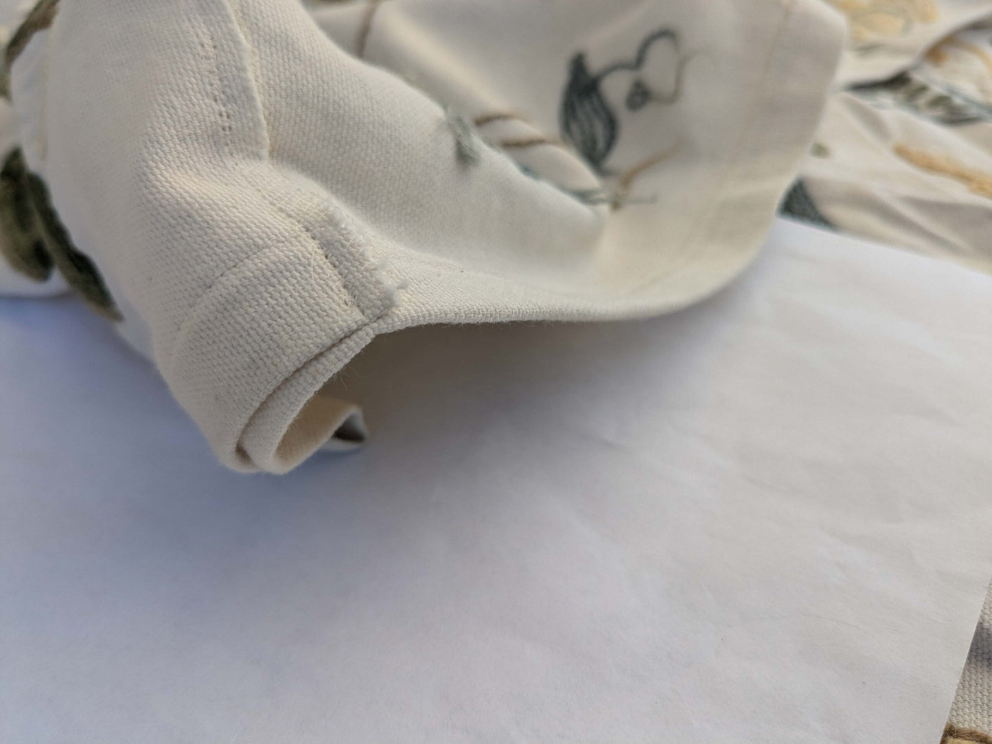 12 EV44 2.4yd x 55"w Scalamandre Antoine Blue and White Wool Crewel on Cotton Embroidery MSRP USD 338/Y