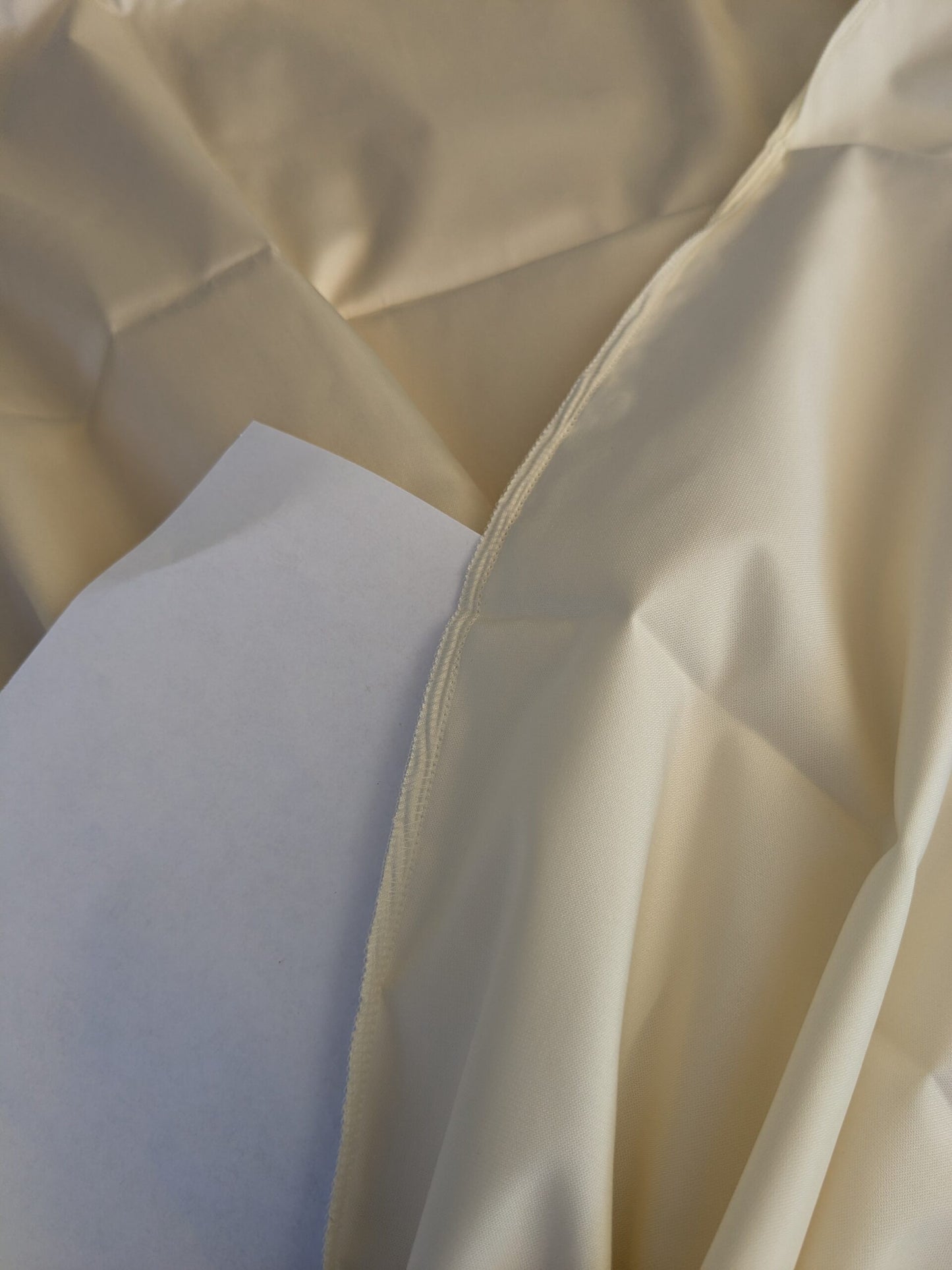 41 EV45 Square 27" x 27" Scalamandre Lelievre Paris Psyche Reversible Blanc White Polyester Solid Taffeta