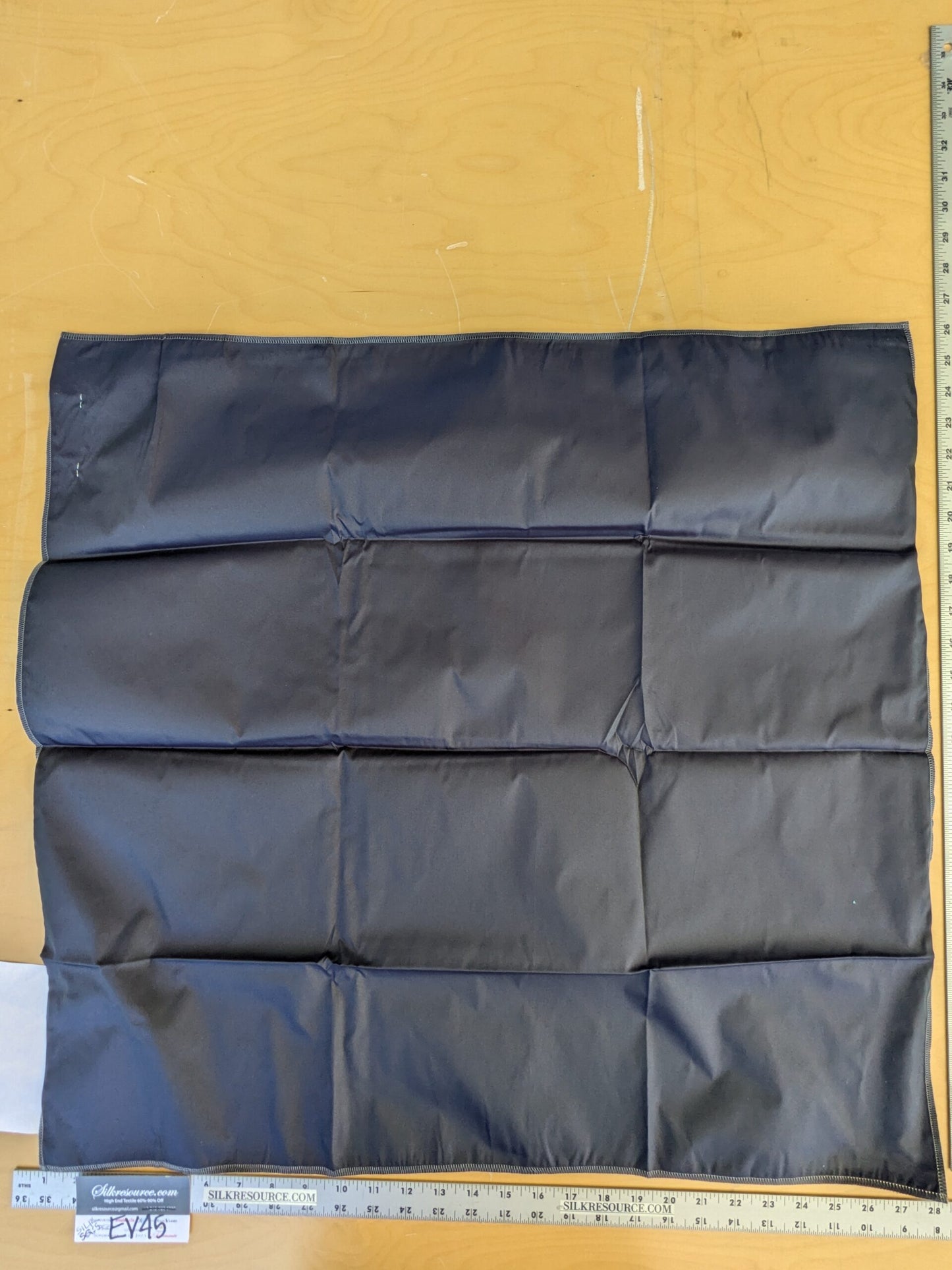 49 EV45 Square Scalamandre Lelievre Paris Psyche Reversible Encre Purple Polyester Solid Taffeta