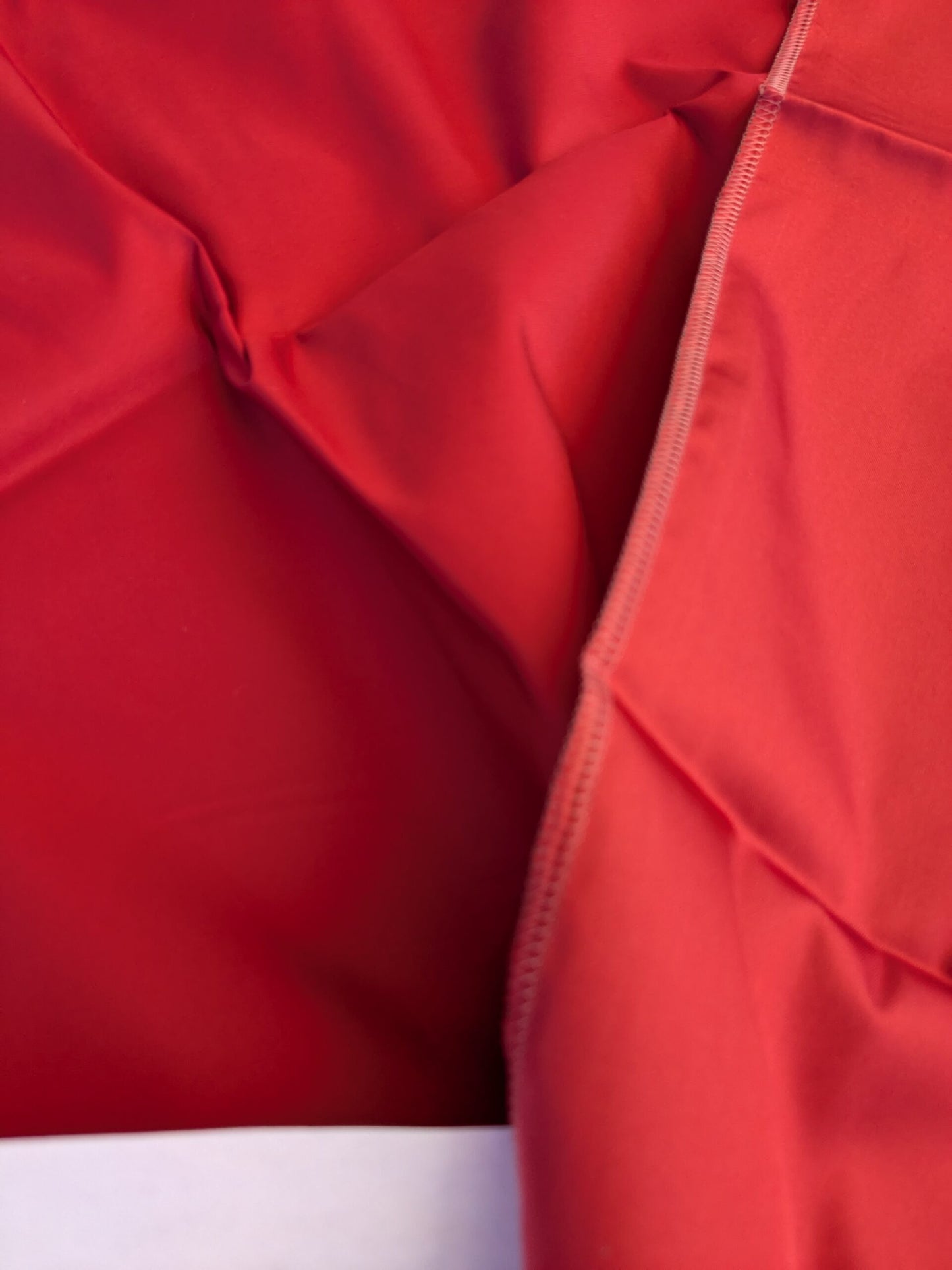 51 EV45 Square Scalamandre Lelievre Paris Psyche Reversible Cardinal Red Polyester Solid Taffeta