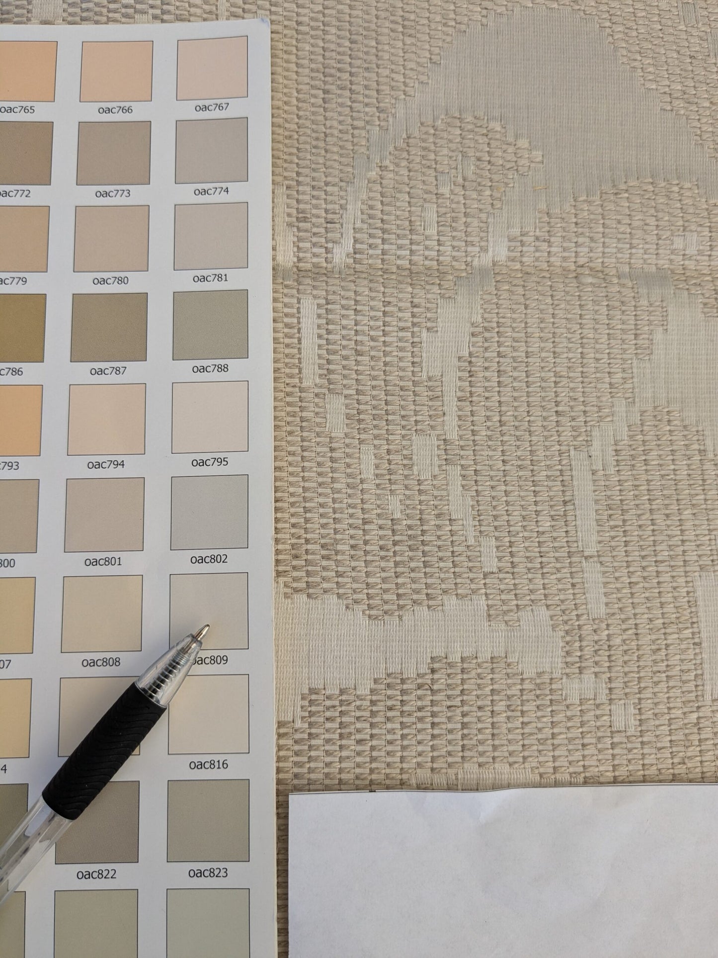 67 EV45 SquareLelievre Scalamandre Asuka Jacquards Cream White Abstract Botanical MSRP USD 688/Y