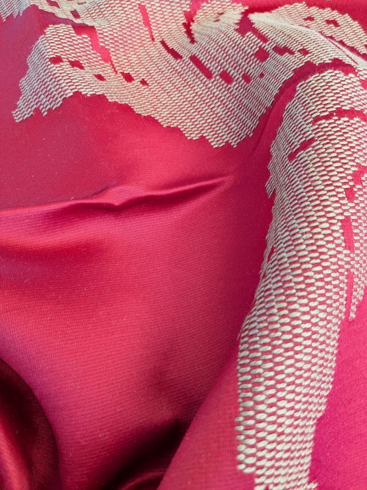 71 EV45 Square Lelievre Scalamandre Asuka Jacquards Red Abstract Botanical MSRP USD 688/Y