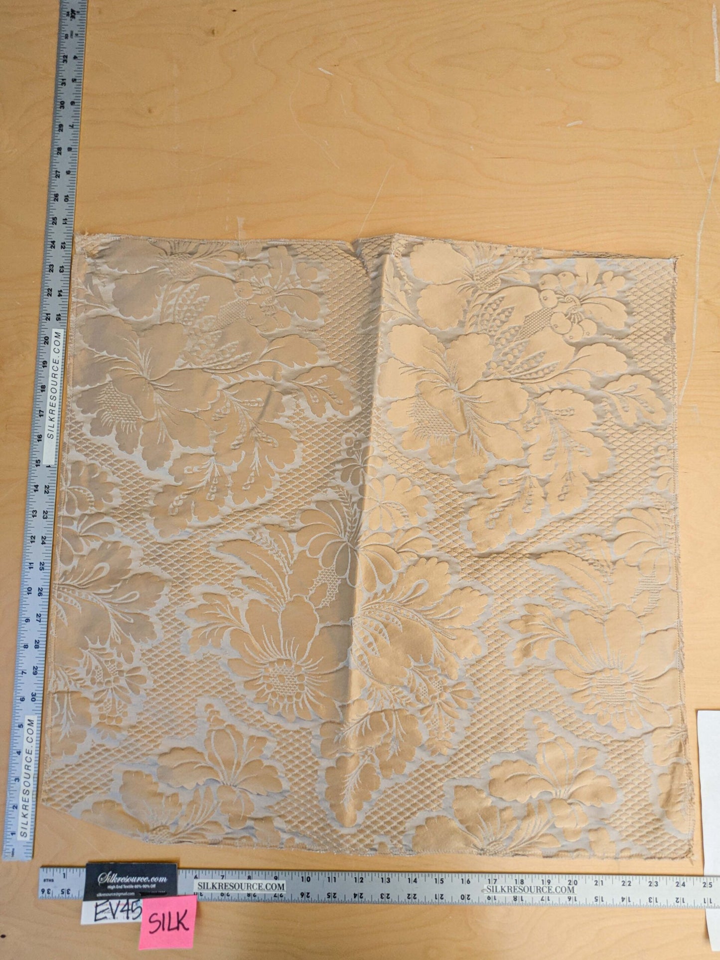 4 EV45 Silk Square 24" x 24" Tassinari and Chatel Volanges Dore Beige Damask Floral Historic MSRP USD1414/y