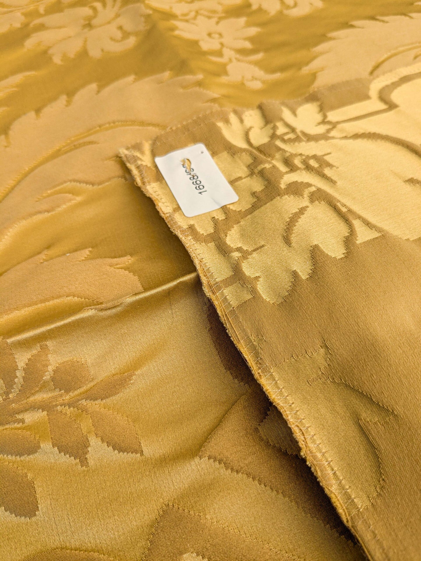 8 EV45 Silk blend Square 24" x 24" Tassinari and Chatel Grand Dauphin Gold Damask Floral Historic MSRP USD996/y