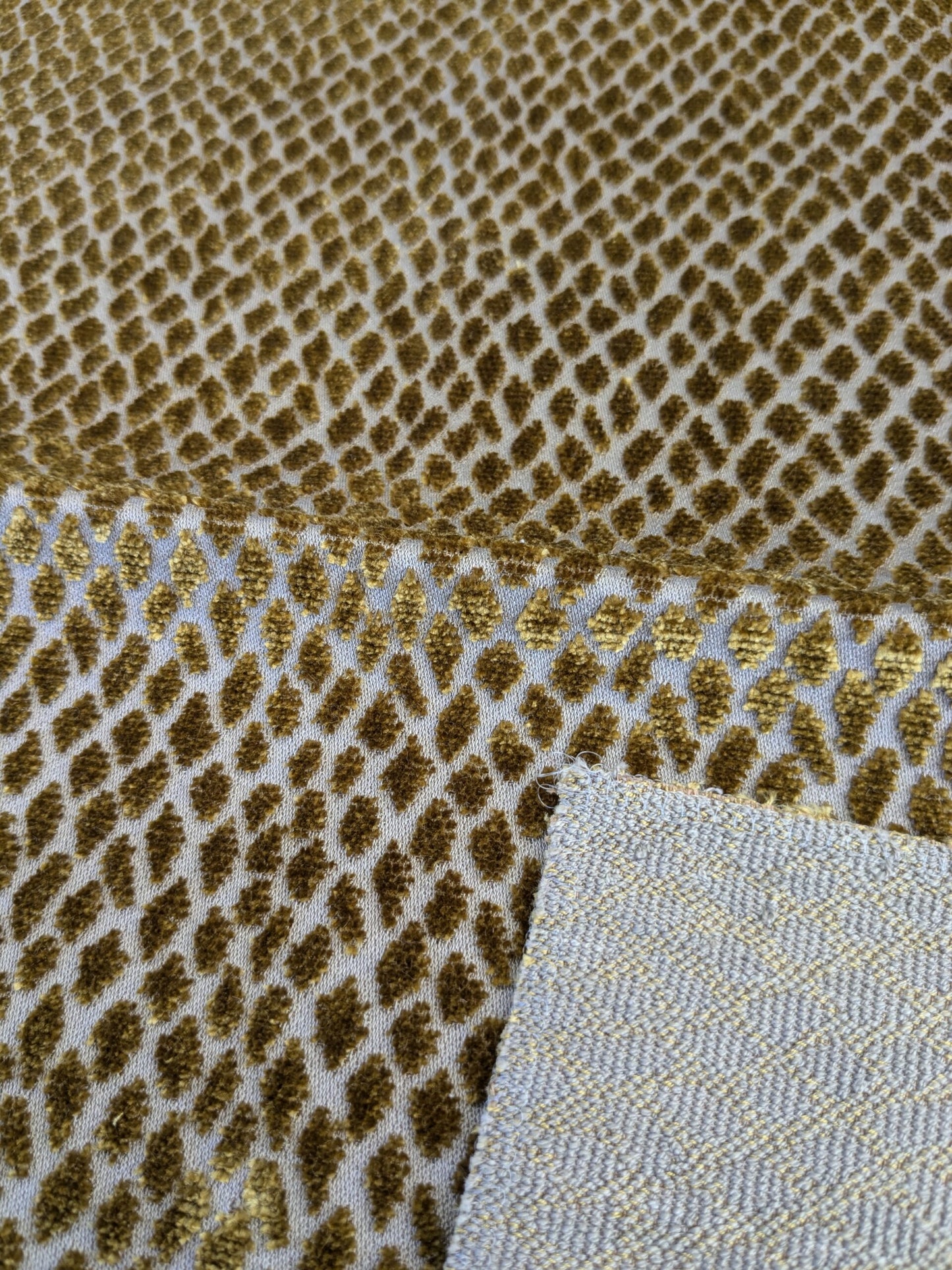 4 EV46 Velvet 27" x 27" Square Scalamandre Iguana Brown Small Scale Silk Cotton Jacquard Velvet MSRP USD800+/y