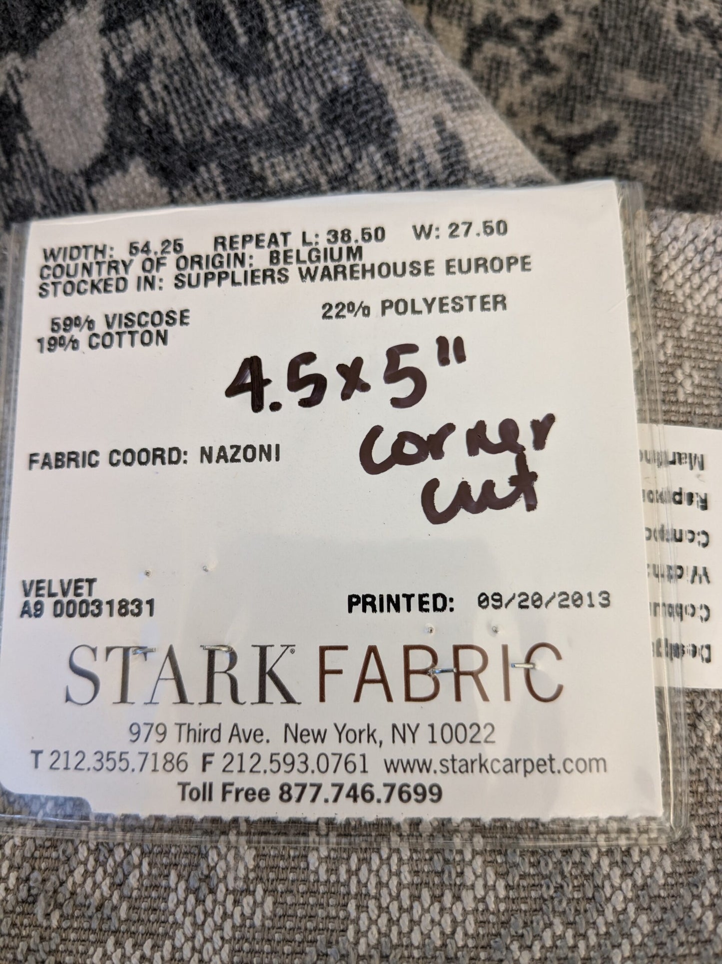 26 EV46 Velvet Square 27"x 27" Scalamandre Aldeco Fragment Light Taupe Gray Abstract MSRP USD 326/y with Cornet Cut