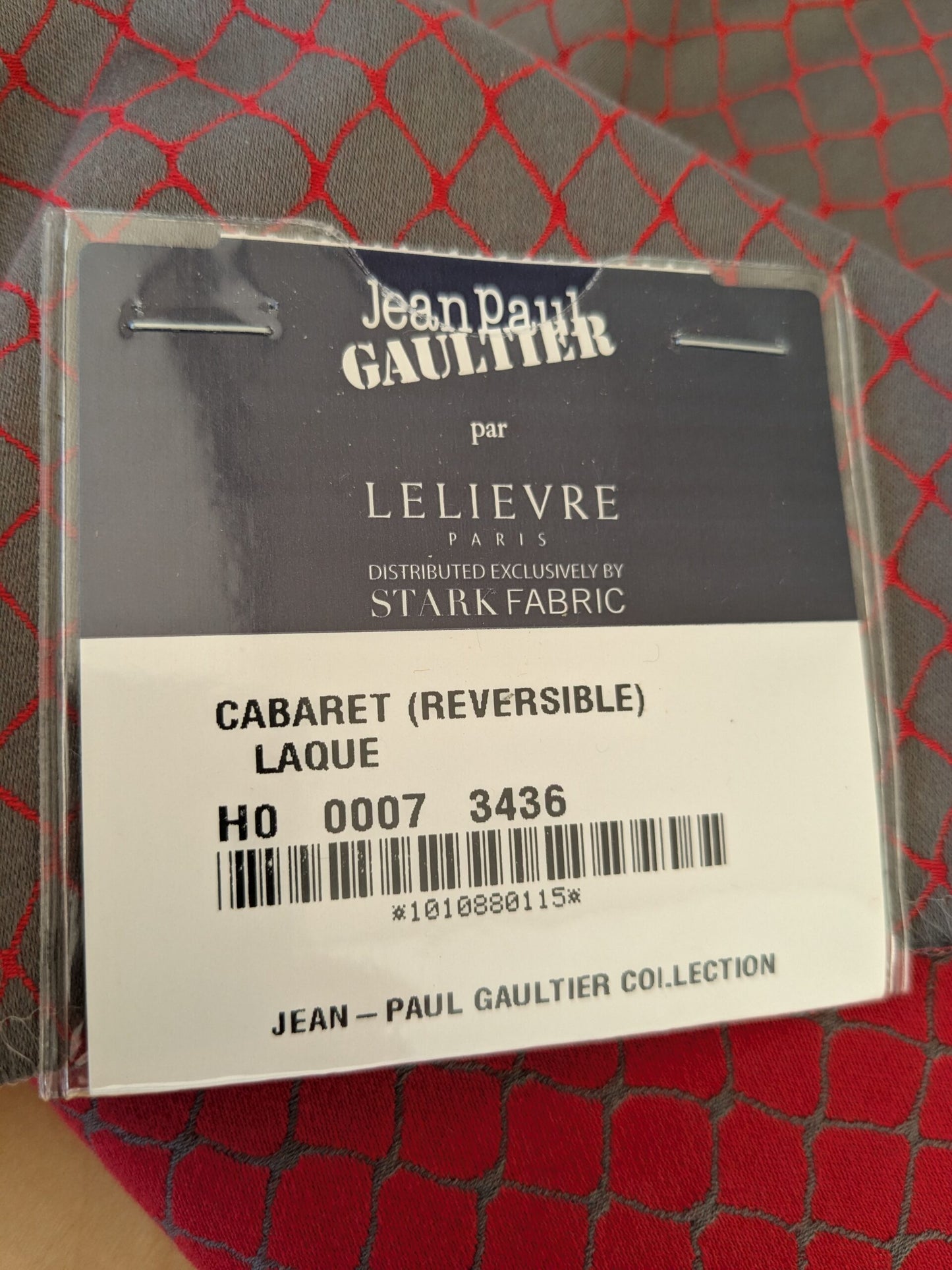 21 EV47 Square Scalamandre Jean Paul Gaultier Cabaret Reversible Laque Gray White Geometric Ogee Diamond