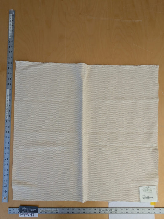 65 EV47 Square Scalamandre Old World Weavers Mokala Revrs Ivory Cream Jacquard Small Scale Diamond Ogee Reversible