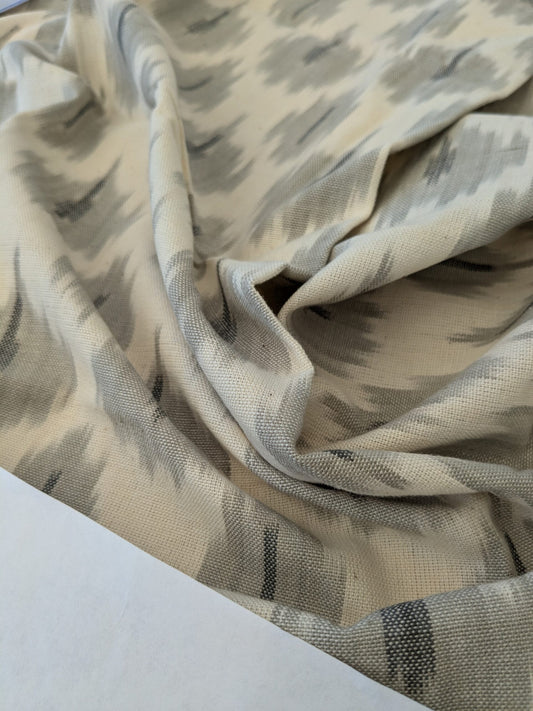 119 EV47 Square Scalamandre Amara Ikat Weave Stone Gray Cotton Hand Woven MSRP USD 150/Y