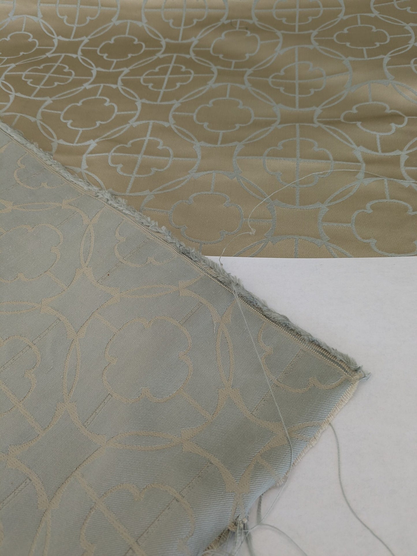 by yard Motif Blue Mist Medallion Asian Lattice From Scalamandre 100% Silk MSRP USD 304/Y