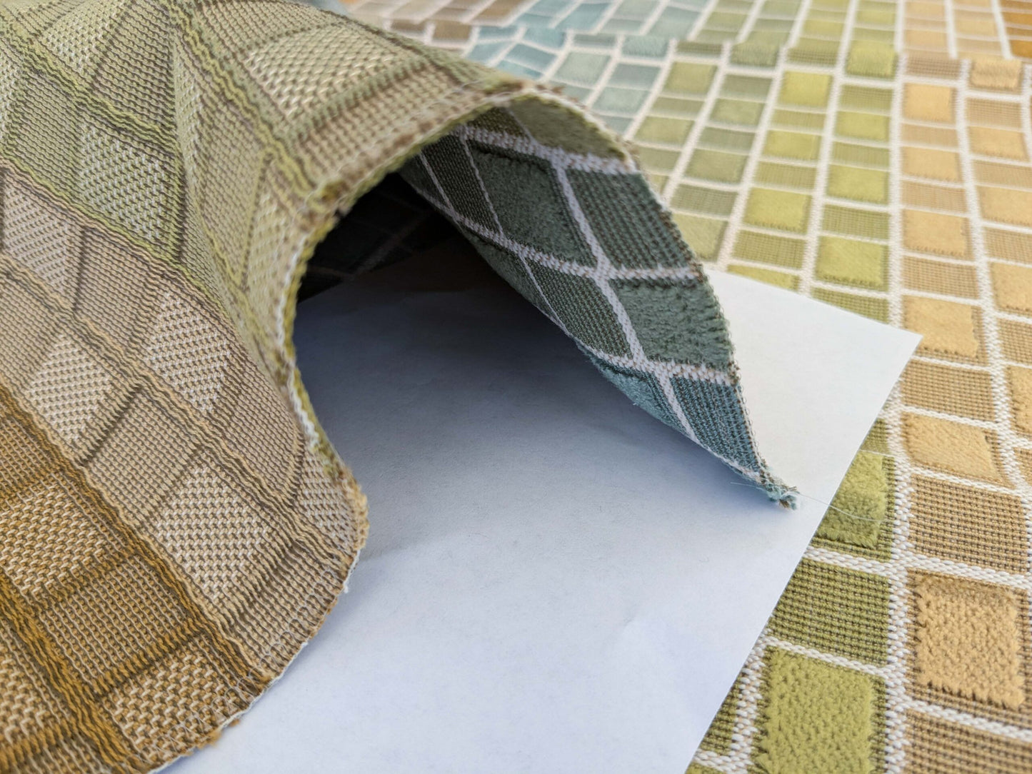 8 EV50 36" x 27" Scalamandre Square Old World Weavers Ottava Meadow Geometric Ombre Small Scale MSRP USD200/y