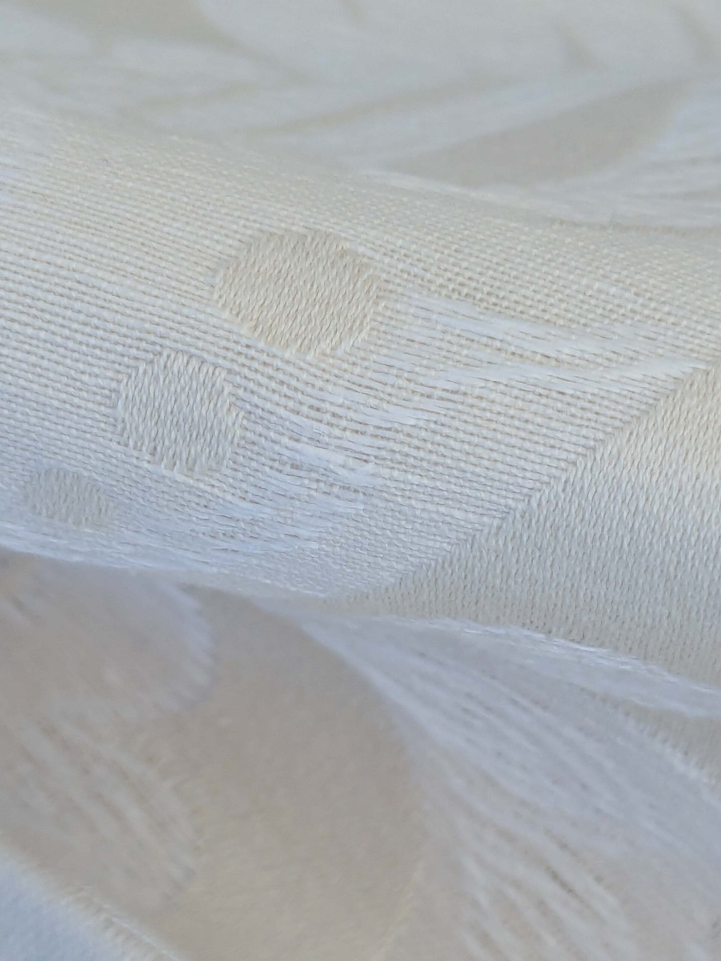 20 EV50 25" x 25" Scalamandre Lelievre Coppelia Blanc White Large Jacquard