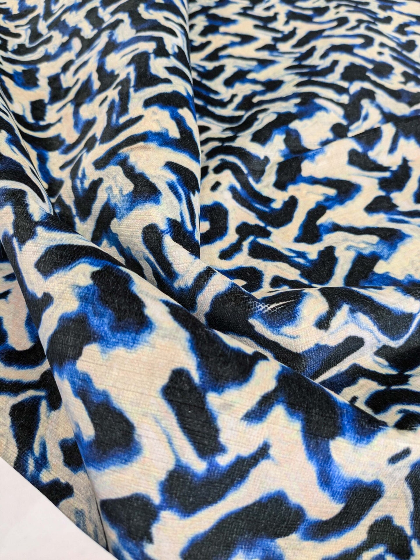 27 EV50 27" x 27" Scalamandre Aldeco Nirvana Velvet Deep Cobalt Blue White Abstract