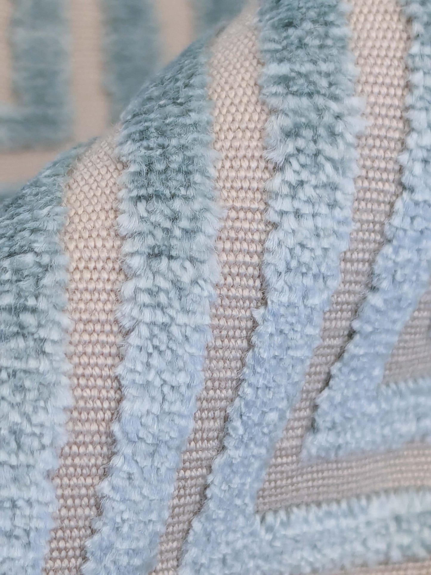 46 EV50 26" x 26" Scalamandre Old World Weavers Nexus Aqua Cut Velvet Blue Beige Viscose Geometric