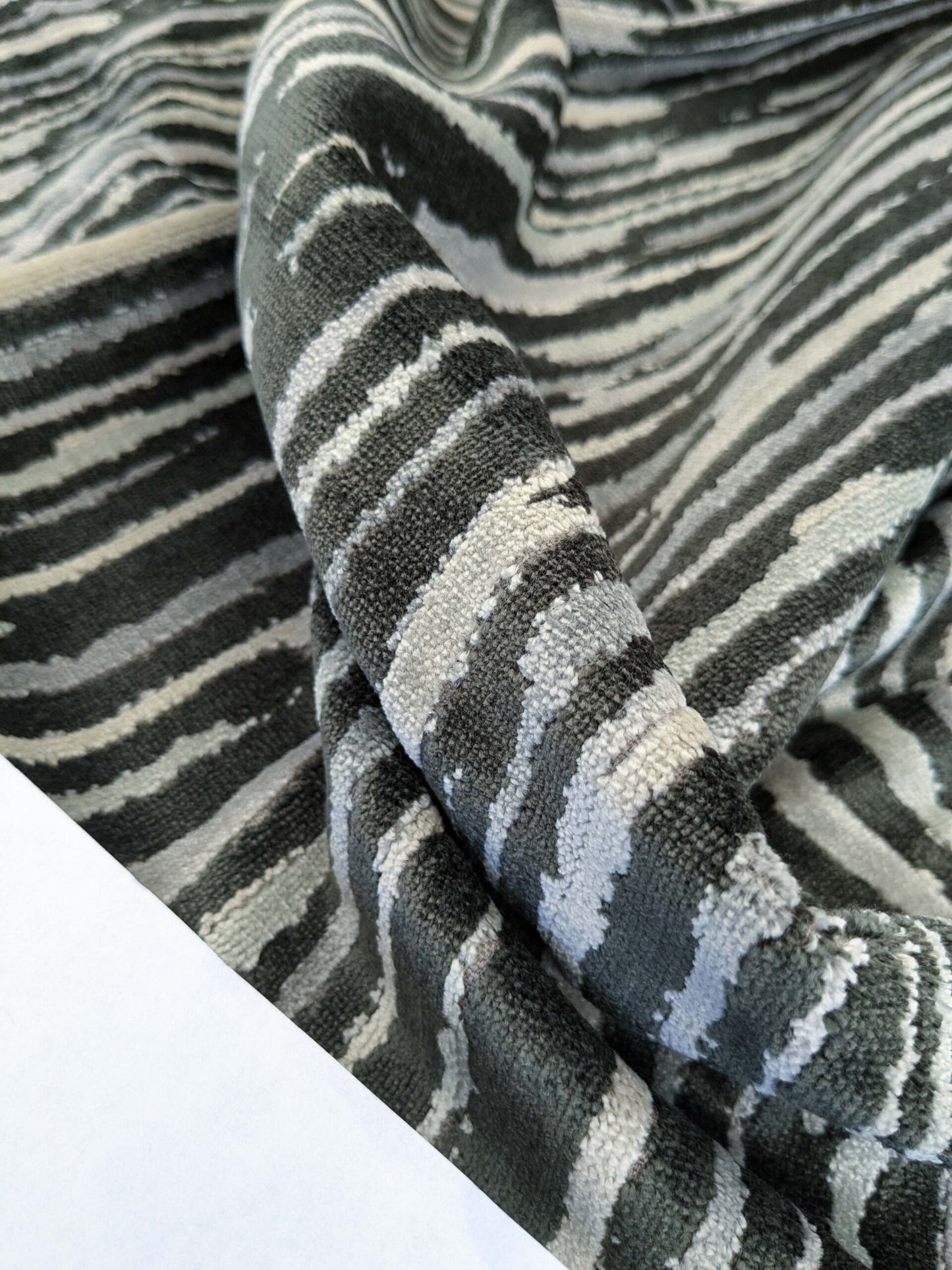 54 EV50 26" x 27" Scalamandre Old World Weavers Spazio Forest Black White Velvet Abstract