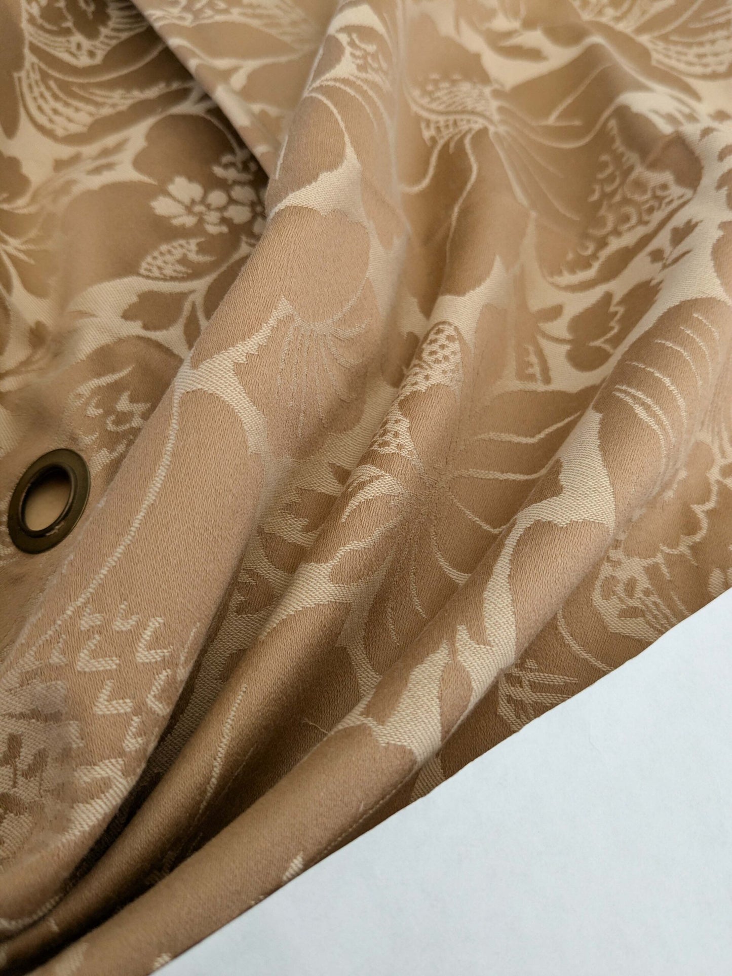 124 EV50 20" x 29" Square Scalamandre Old World Weavers Chelsea Damask Sandalwood (Reversible) Brown