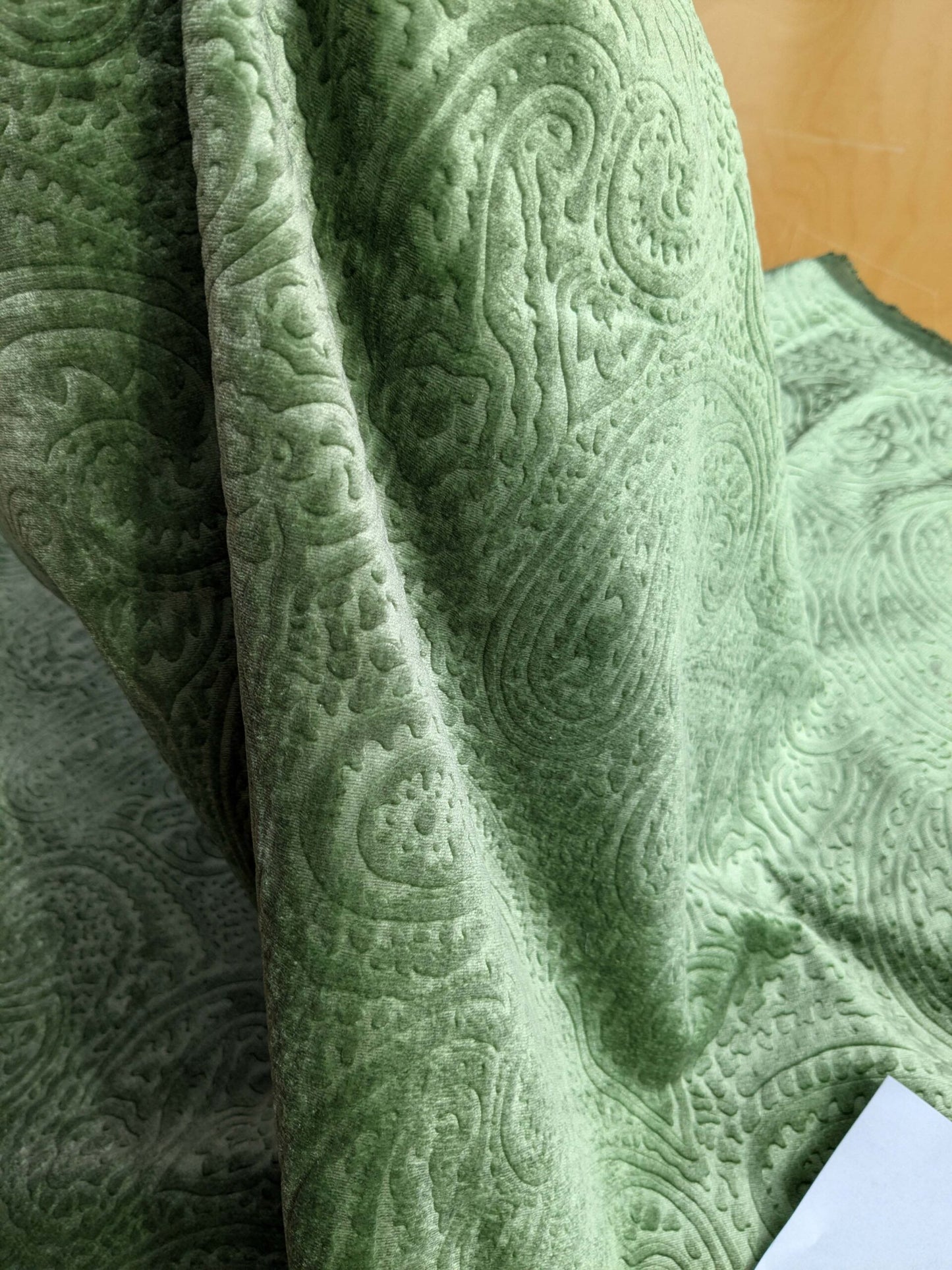 Istanbul Paisley 100% Silk Cut Velvet Gentle Spring Green MSRP USD 1000+/yard