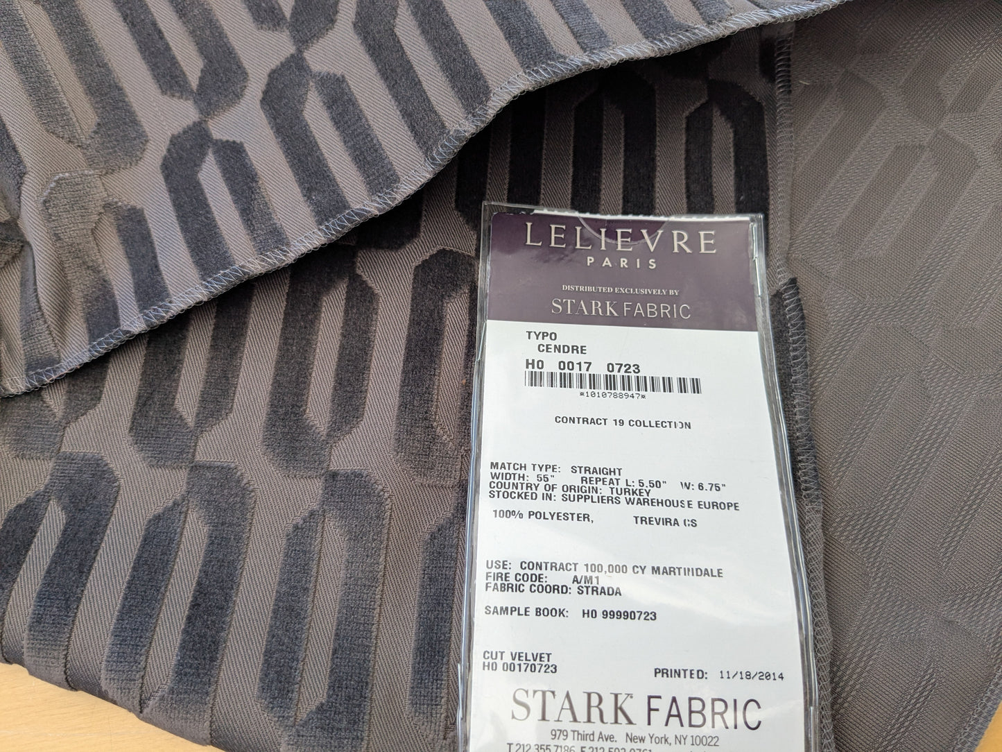 25"x 25" Lelievre Typo Cendre Deep Brown Cut Velvet Geometric Graphic Polyester MSRP USD 474/y - 86 EV56