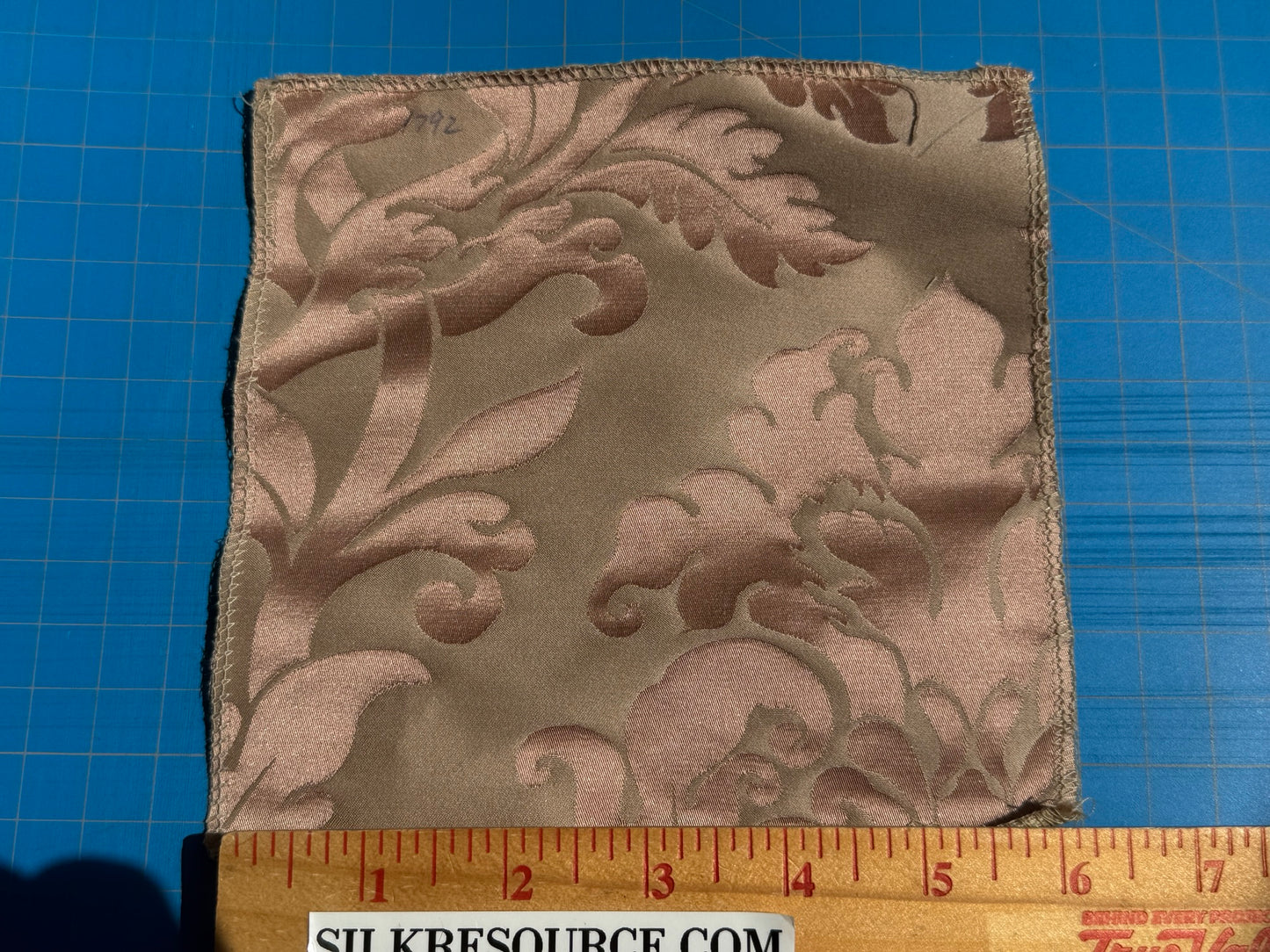 By yard Republica Silk Cotton Damask Renaissance Classy Pink Coral MSRP USD 500+/yard