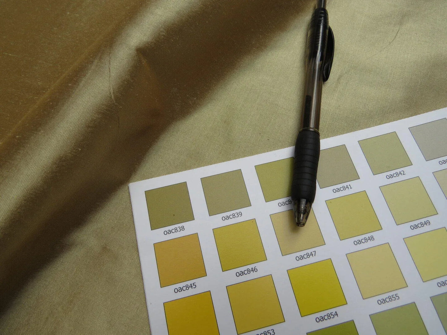 4.5y Scalamandre 100% Silk Dupioni Gold Light Gold-brown MSRP USD 158Y