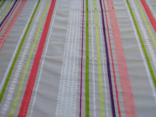 1.25Y SCALAMANDRE JAZZY STRIPE SILK ROSE/CREAM ON GREY MSRP$212