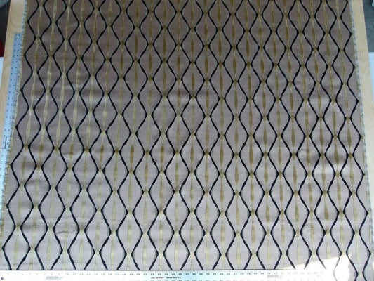 By Yd Scalamandre Helena Fh Black/gold Velvet MSRP USD 164/Y