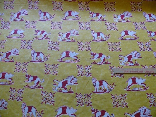 SCALAMANDRE MEDICI ITALIAN COUNTRY ANIMALS PRINT LINEN RED & WHI