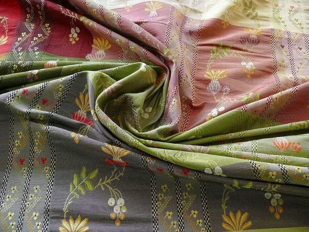 2.75y Scalamandre French Lace Flower Lampas Pink Black Orange#14