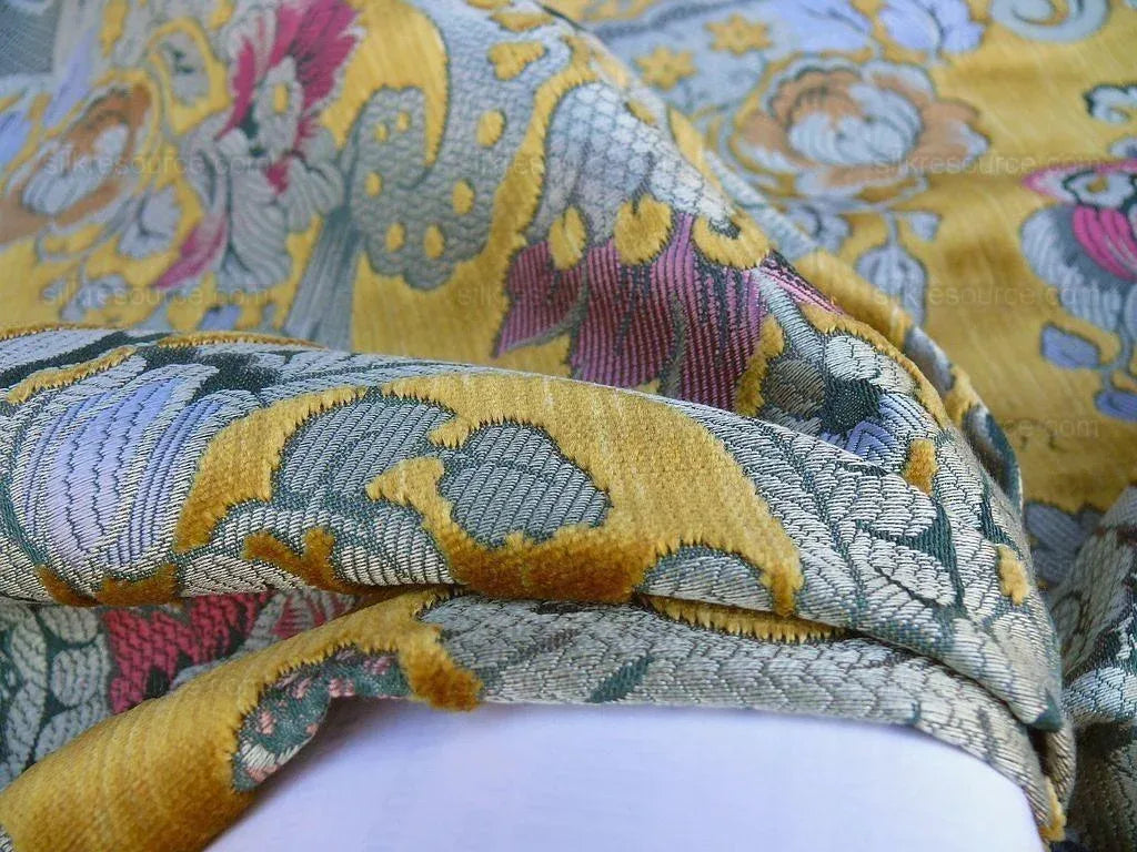 Scalamandre Old World Weavers Tosca Silk Velvet Gold Rose Rt$956