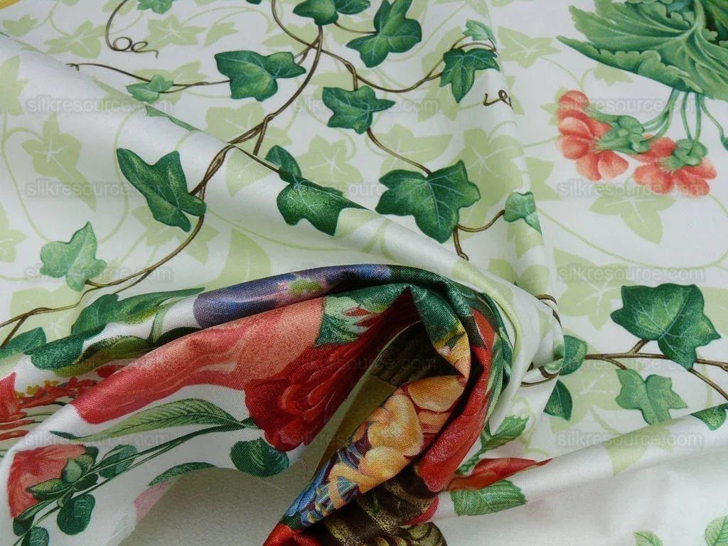 By Yd Old World Weavers Folie Flamande Gw- Pink On White Flowers 33-screen! MSRP USD 236/Y