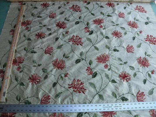 2.52y Lee Jofa Gp&j Baker Honeysuckle Silk Embroidery Red Green