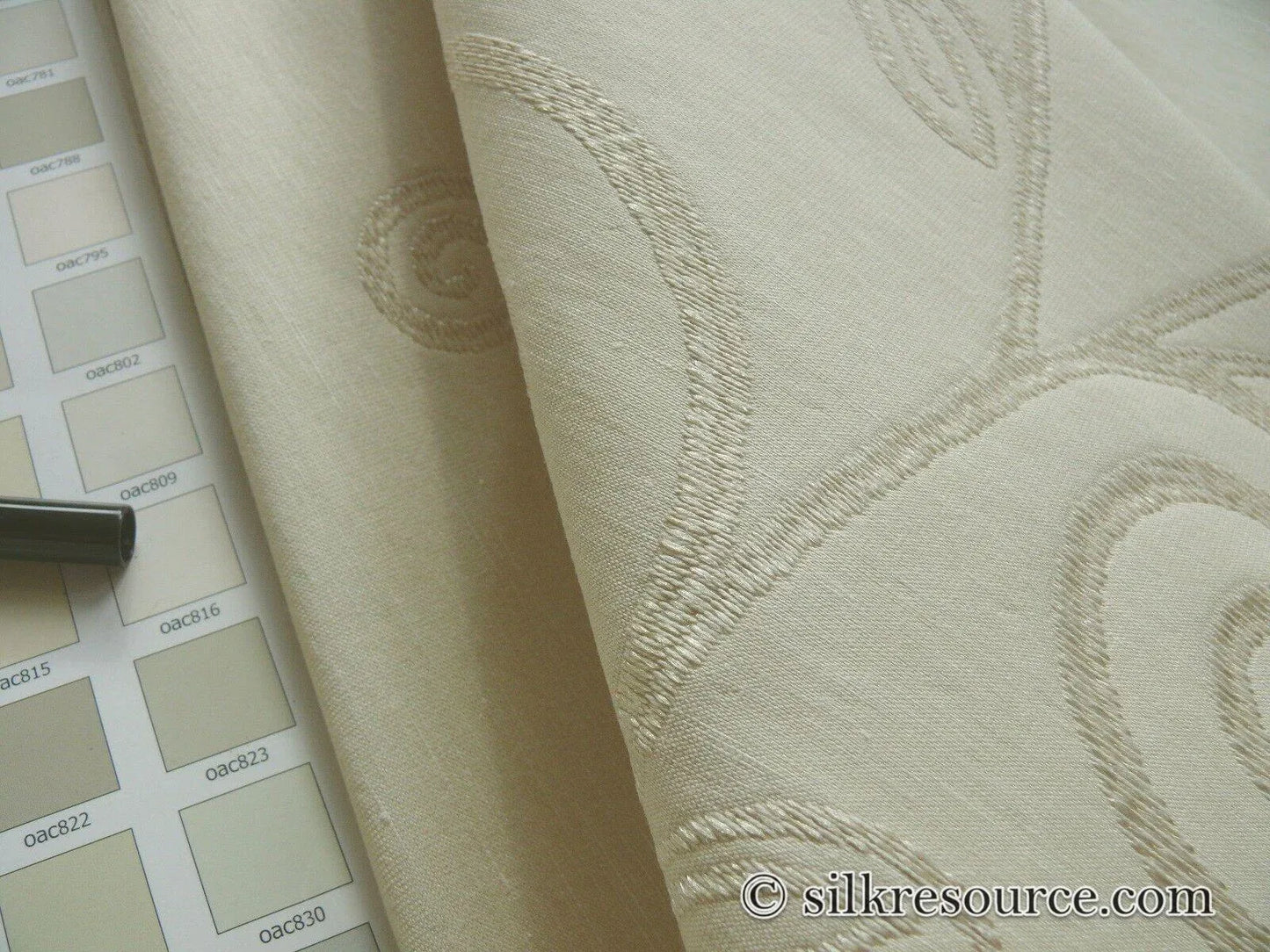 By Yard Scalamandre Soren Ivory White Modern Scandinavian Crewel Foliage Vine Linen MSRP USD 312/Y