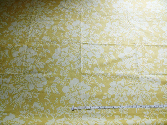 Colefax & Fowler Jane Churchill Lampton Flower Linen Print Yellow White Peony Bouquet English Garden Cotton 1.5 Yard