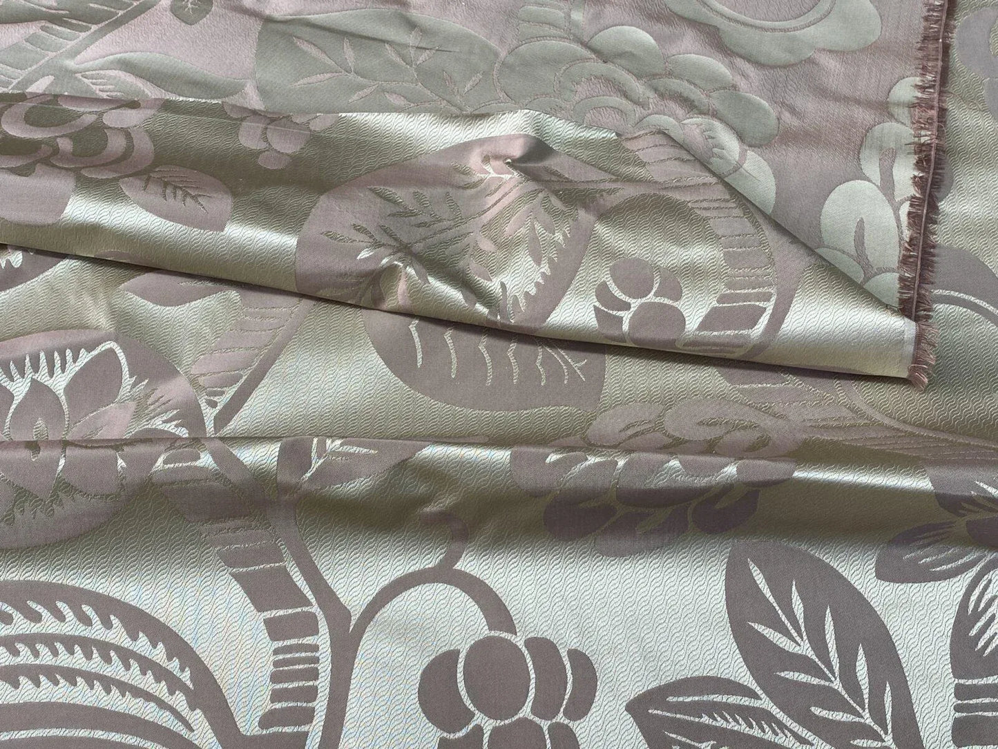 Old World Weavers 100% Silk Damask Carlsten Lilac MSRP USD 278/Y