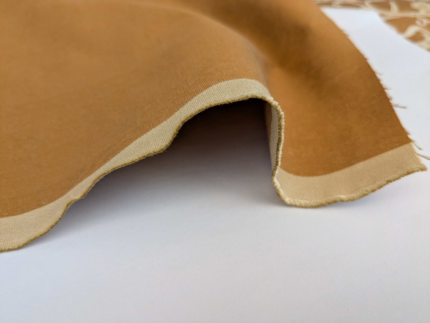 By Yd Lee Jofa Kalabagh Weave Curry Burnt Gold Tiger Sniffs Rose MSRP USD 259/y Border One Side